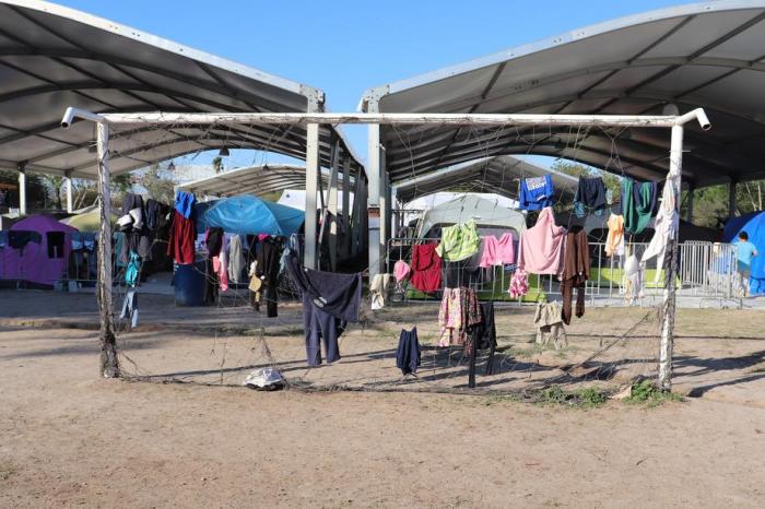Zeltlager für Migranten in Matamoros (Tamaulipas). Die Menschen warten auf Ihre Einwanderungserlaubnis. Foto: epa/Abraham Pineda-jacome