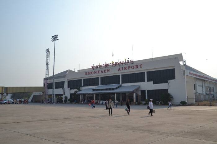 Außenansicht des derzeitigen Passagierterminals auf dem Flughafen Khon Kaen. Foto: Wikimedia / Alec Wilson