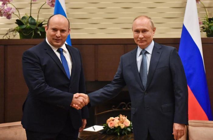 Der russische Präsident Wladimir Putin trifft den israelischen Premierminister Naftali Bennett in Sotschi. Foto: epa/Yevgeny Biyatov/sputnik/kremlin