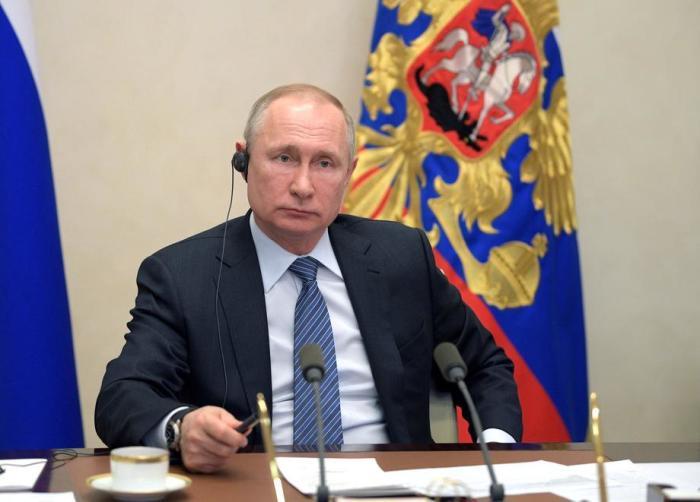 Der russische Präsident Wladimir Putin nimmt über eine Videokonferenz teil. Foto: epa/Alexei Druzhinin / Kremlin Pool