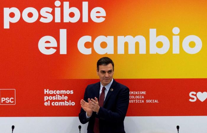 Der spanische Premierminister Pedro Sanchez nimmt an einem Treffen der spanischen Arbeiterpartei in Katalonien (PSC) in Barcelona teil. Foto: epa/Enric Fontcuberta