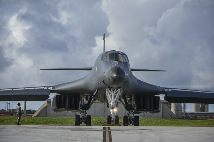 B-1-Bomber auf der Andersen Air Force Base auf Guam. Foto: epa/Us Air Force/TECH. SGT. RICHARD EBENSBERGER