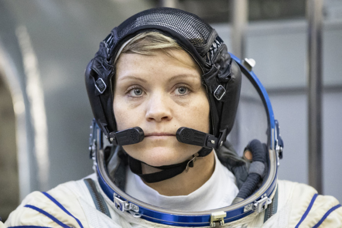 Anne McClain soll von der internationalen Raumstation ISS aus illegalerweise auf das Bankkonto ihrer Ex-Partnerin zugegriffen haben. Foto: Pavel Golovkin/Ap/dpa