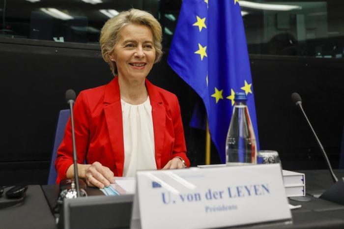 EU-Kommissionspräsidentin Ursula von der Leyen kommt zum 