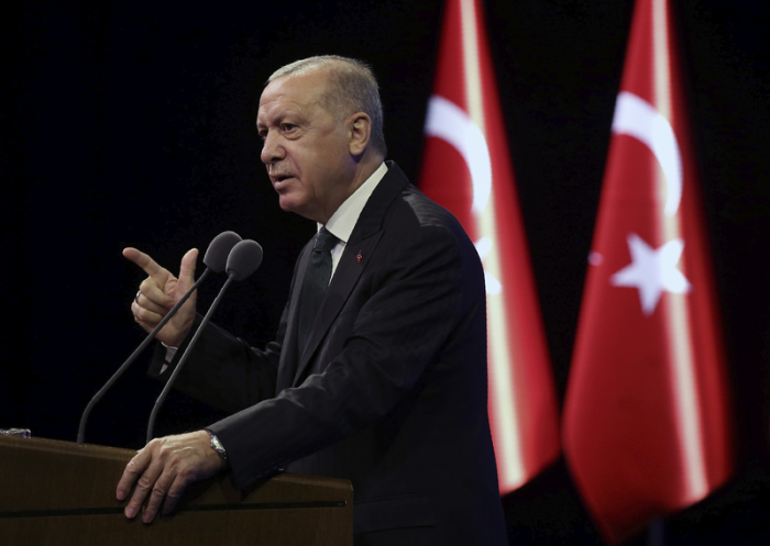 Türkei, Ankara: Recep Tayyip Erdogan, Präsident der Türkei, spricht während eines Treffens. Foto: Pool/Turkish Presidency/ap/dpa