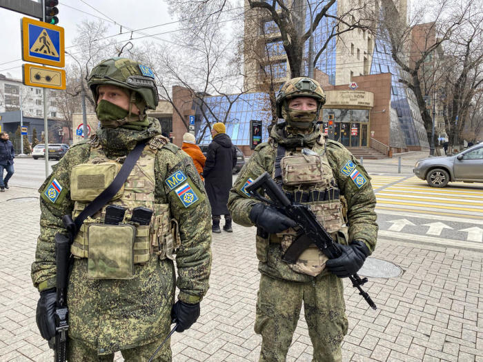 Die CSTO-Friedenstruppen in Almaty. Foto: epa/Russisches Verteidigungsministerium Presse S