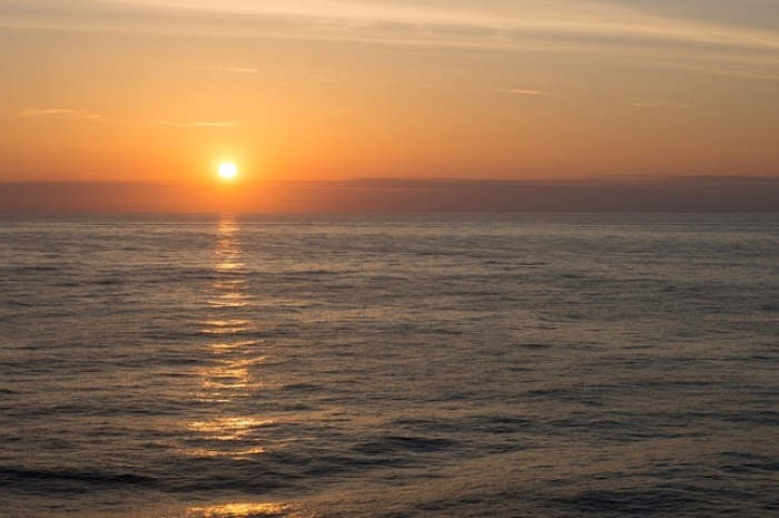Sonnenuntergang am Mittelmeer. Foto: epa/Schissbuchse