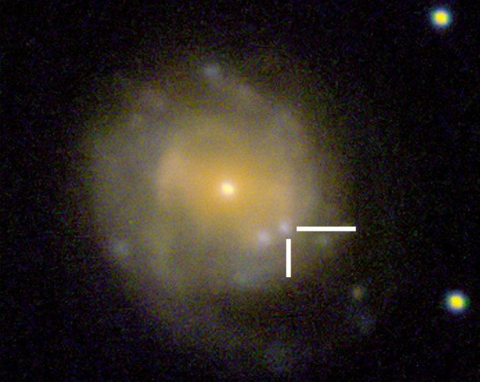 Die AT2018cow brach in oder in der Nähe einer Galaxie namens CGCG 137-068 aus, die sich etwa 200 Millionen Lichtjahre entfernt im Sternbild Herkules befindet. Foto: Sloan Digital Sky Survey/Jpl/NASA/dpa