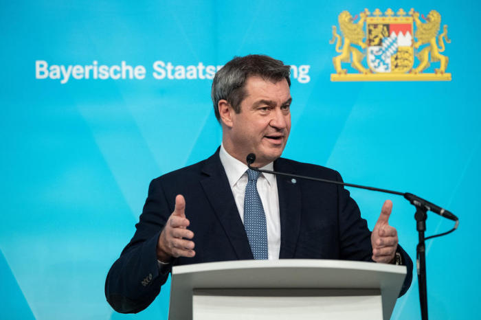 Der bayerische Ministerpräsident Markus Soeder spricht während einer Pressekonferenz nach einer Kabinettssitzung in München. Foto: epa/Philipp Guelland