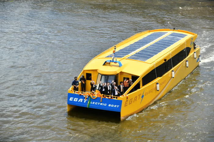 Eines der beiden neuen Elektroboote in Bangkok. Foto: National News Bureau Of Thailand