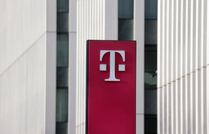 Die Außenansicht der Zentrale der Deutschen Telekom AG in Bonn. Foto: epa/Friedemann Vogel