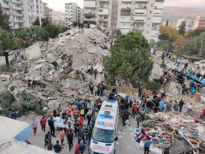 Starkes Erdbeben in der Ägäis. Foto: epa/Mehmet Emin Menguarslan