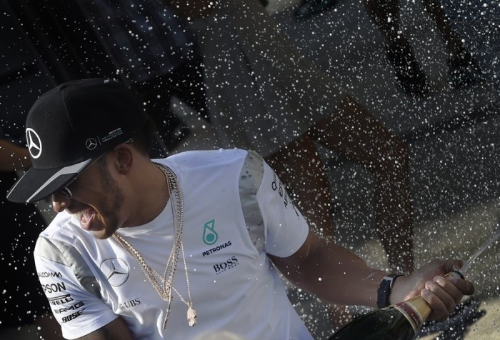 Ins Formel-1-Heimrennen geht Nico Rosberg nur noch als WM-Zweiter. Kann er in Hockenheim den Erfolgslauf von Teamkollege Lewis Hamilton (im Bild) stoppen? Die Lehren aus dem Grand Prix von Ungarn. Foto: epa/Tamas Kovacs