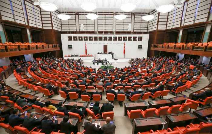 Das türkische Parlament versammelt sich für eine Abstimmung über eine Militärintervention in Libyen in der Nationalversammlung. Foto: -/Grand National Assembly Of Turkey Twitter/dpa
