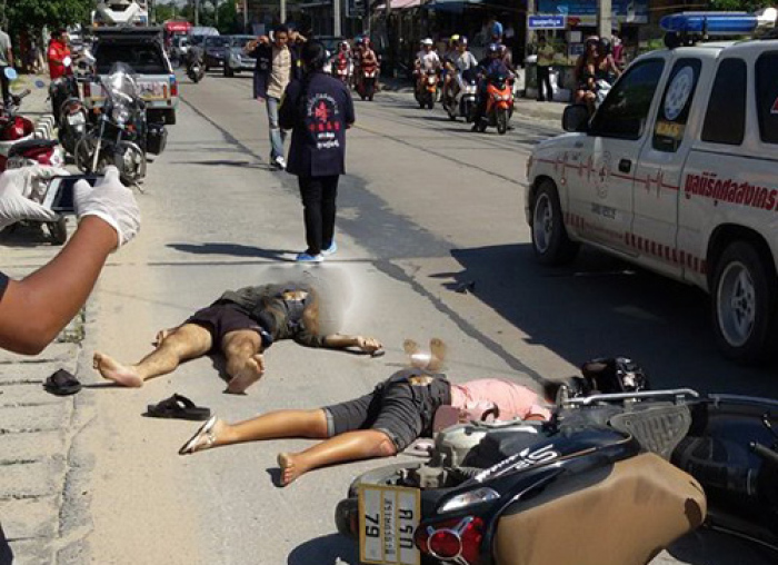 Tote Touristen lagen stundenlang auf Straße