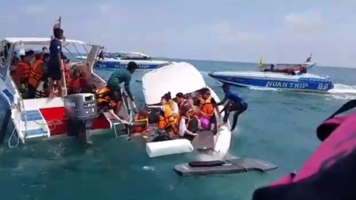 Der Schreck sitzt tief und erinnert an die Phoenix-Katastrophe im vergangenen Jahr vor Phuket. Doch das jüngste Touristenbootunglück vor Koh Samet verlief glimpflich. Alle Passagiere wurden unverletzt aus dem Meer gerettet. Foto: The Thaiger