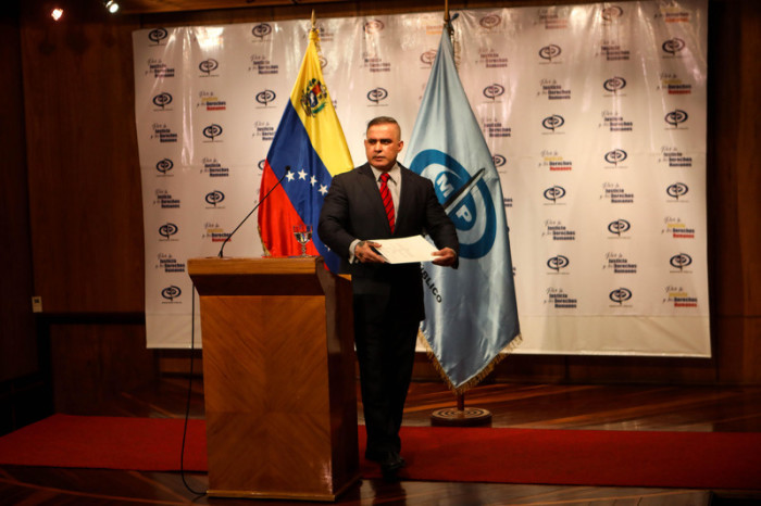 Venezuelas Generalstaatsanwalt Tarek William Saab (M.). Foto: epa/Cristian Hernandez