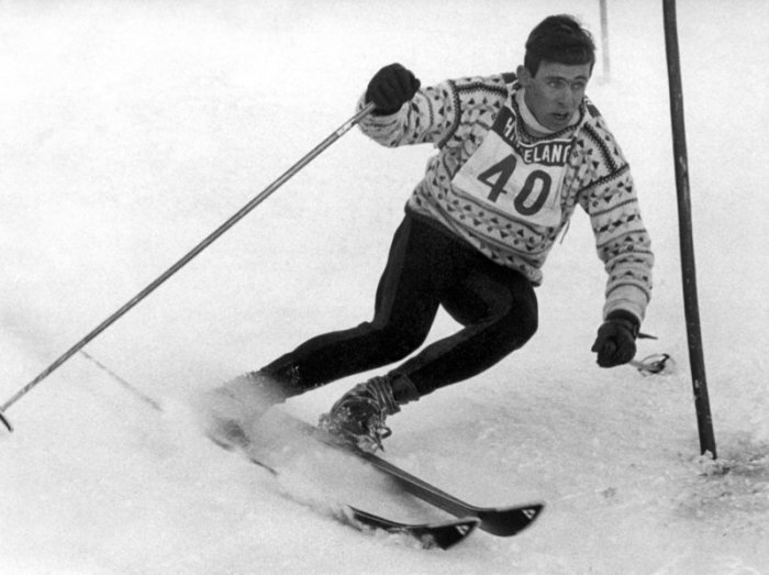 Der damalige Skiläufer Willy Bogner in Aktion beim Slalom der Herren. Er belegte Platz 16 bei dem Rennen. Foto: picture alliance/dpa
