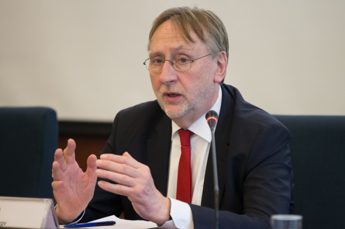 Der EU-Handelsausschussvorsitzende und SPD-Politiker Bernd Lange. Foto: epa/Roman Pilipey	