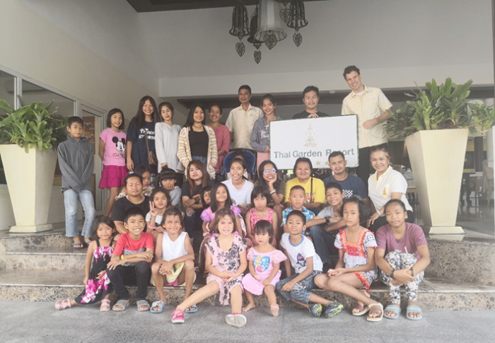 Thai Garden Resort empfängt Waisenkinder