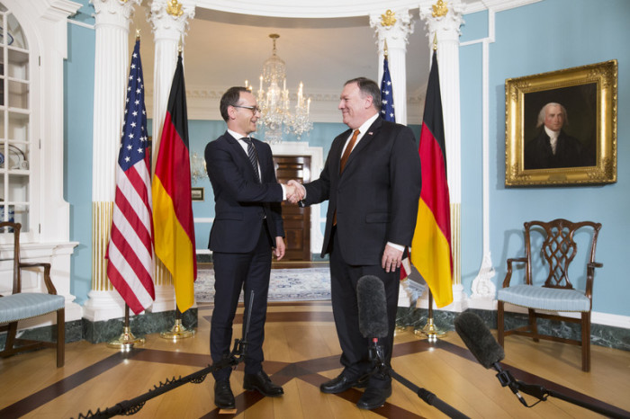 US-Außenminister Mike Pompeo (r.) und der deutsche Außenminister Heiko Maas (l.). Foto: epa/Michael Reynolds