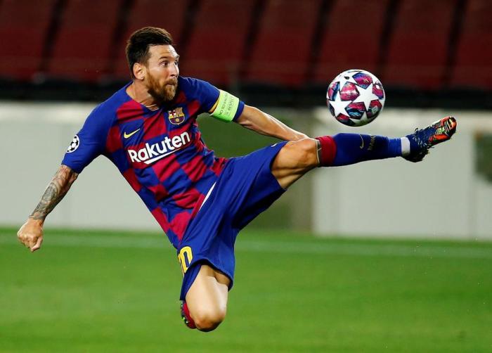 Lionel Messi vom FC Barcelona im Einsatz während des UEFA-Champions-League-Achtelfinal-Achtelfinalspiels zwischen dem FC Barcelona und dem SCC Napoli in Barcelona. Foto: epa/Enric Fontcuberta