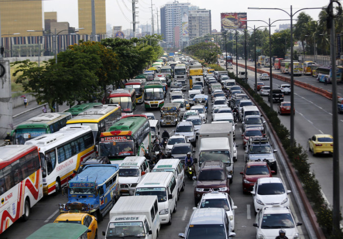 Täglich kommt in Manila der Verkehr zum Erliegen. Foto: epa/Francis R. Malasig