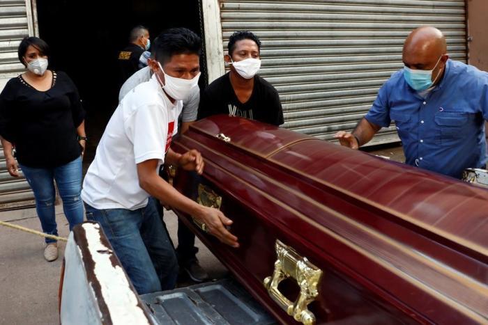In Honduras stirbt der Journalist Luis Almendares nach einem bewaffneten Angriff. Foto: epa/Humberto Espinoza