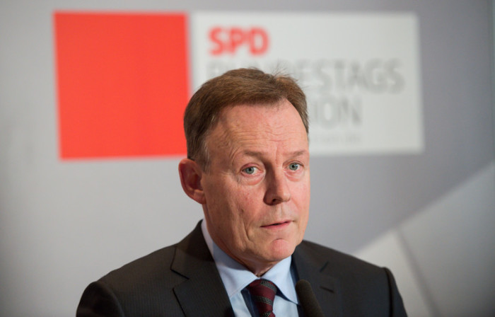 Oppermann (SPD) äußerte sich offen für einen Untersuchungsausschuss. Foto: epa/Bernd Von Jutrczenka