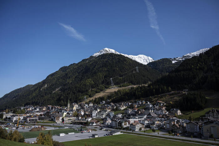 Der Tiroler Wintersportort Ischgl in Ischgl in der Gesamtansicht. Foto: epa/Christian Bruna