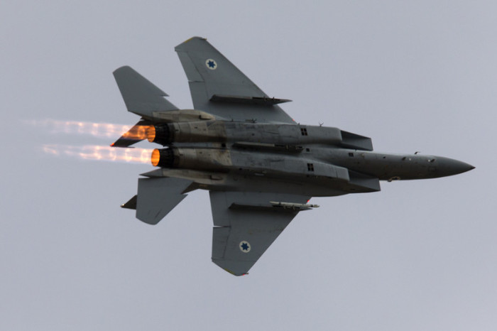 Ein Kampfflugzeug der israelischen Luftwaffe F-15. Foto: epa/Jim Hollander