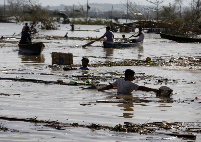 Szenen nach Super-Taifun «Haiyan» 2013. Foto: epa/Francis R. Malasig