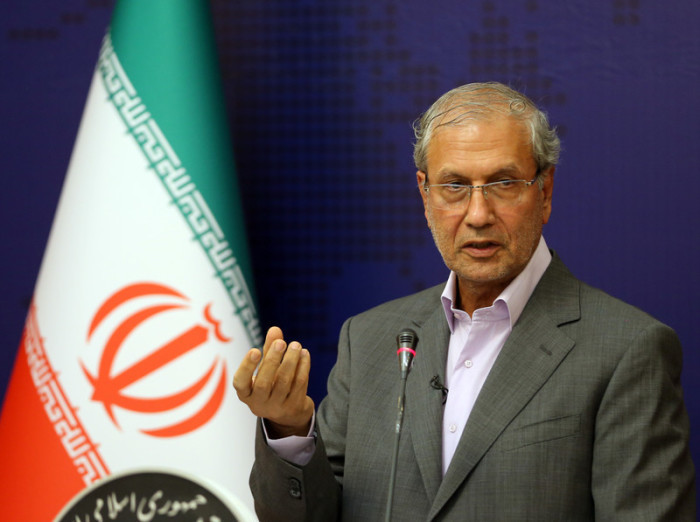 Der iranische Regierungssprecher Ali Rabiei spricht während einer Pressekonferenz in Teheran zu den Medien. Foto: epa/Abedin Taherkenareh