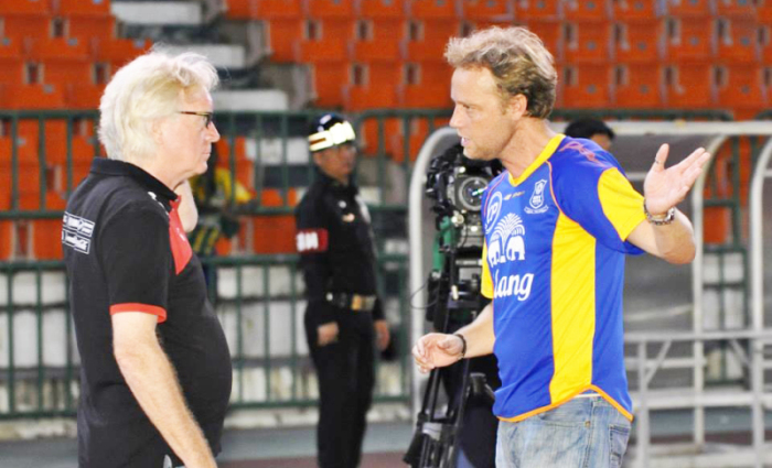Bereits als Winfried Schäfers Co-Trainer der thailändischen Nationalmannschaft zeigte Mano Polking, wo es langgeht.
