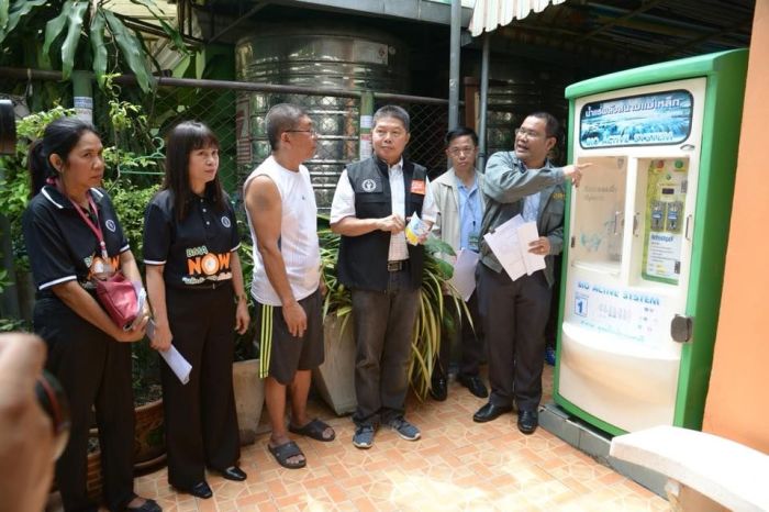 Registrierte und lizenzierte Wasserautomaten sind mit einem Sticker gekennzeichnet. Foto: The Nation