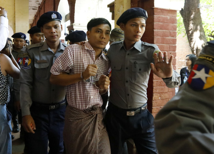 Der verhaftete Reuters-Journalist Kyaw Soe Oo . Foto: epa/Nyein Chan Naing