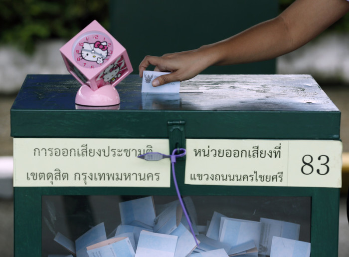 Die neue Verfassung war im August letzten Jahres bei einem Referendum mit großer Mehrheit von den Wählern angenommen worden. Foto: epa/Rungroj Yongrit	