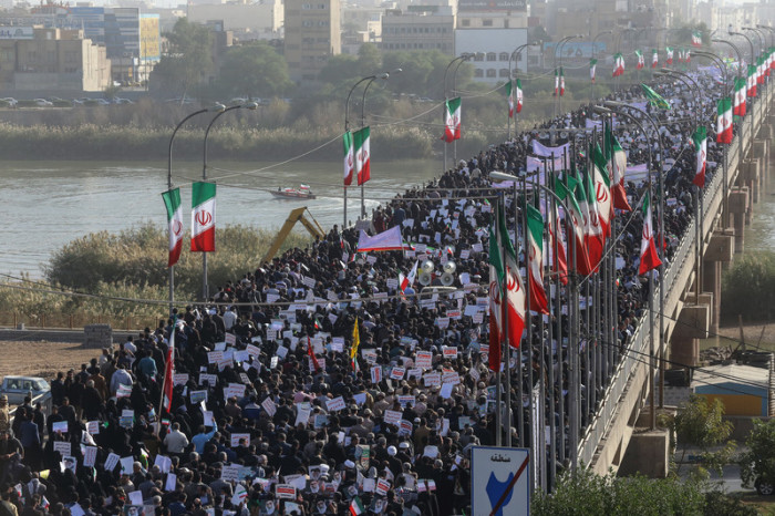 Eine Pro-Regierungs-Demonstration in Ahvaz. Foto: epa/Morteza Jaberian
