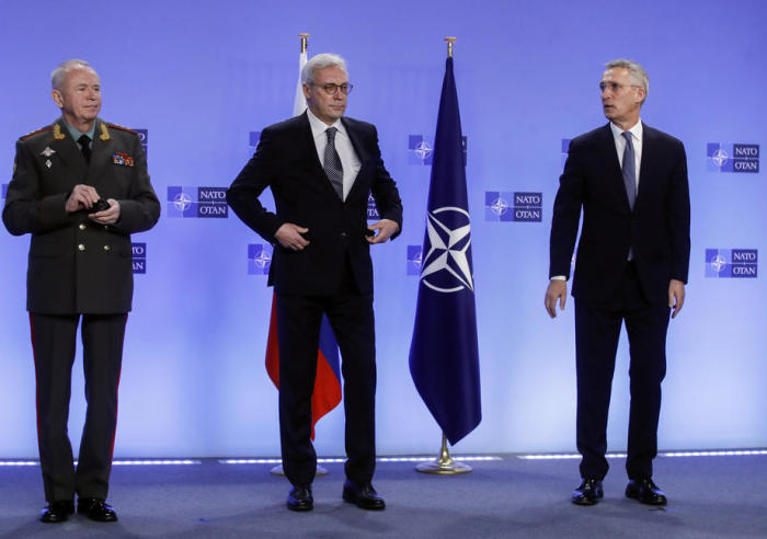 Nato-Russland-Rat in Brüssel. Foto: epa/Olivier Hoslet