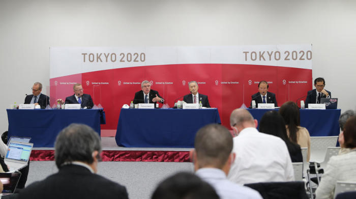 IOC-Präsident Thomas Bach in Tokio. Foto: epa/Du Xiaoyi / Pool