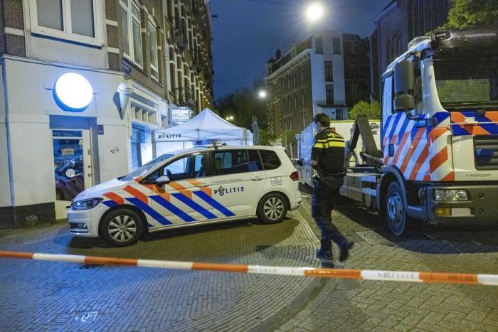 Fünf Menschen in Amsterdam erstochen, Verdächtiger verhaftet. Foto: epa/Michel Van Bergen
