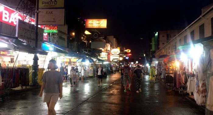 Die Partymeile Khao San Road ist besonders bei jungen Rucksackreisenden beliebt. Foto: The Nation