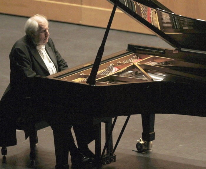 Der russische Pianist Grigory Sokolov. Foto: epa/Esteban Cobo