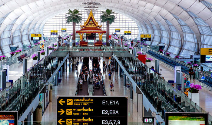 Da der Suvarnabhumi International Airport seine Kapazitätsgrenze erreicht hat, soll die Erweiterung des Flughafens beschleunigt werden, fordert Premierminister Prayut Chan-o-cha. Foto: The Thaiger
