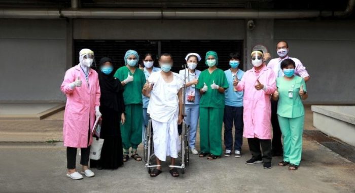 Das Krankenhaus Songkhla erklärt die Plasmabehandlung für erfolgreich. Foto: Line Today