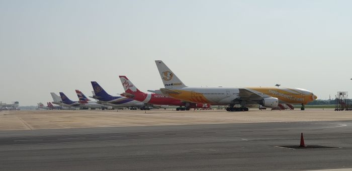 Am Bangkoker Don Mueang Airport geparkte Maschinen thailändischer Billigfluggesellschaften. Foto: Jahner