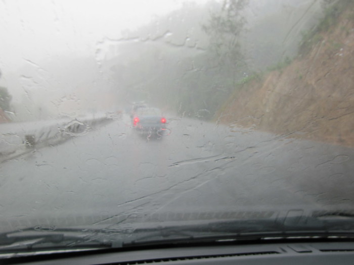 Fahrzeuglenker werden während der Regenzeit zur Vorsicht ermahnt. Foto: Jahner