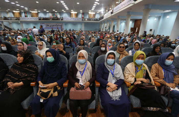 Afghanische Frauen, Mitglieder der Loya Jerga. Foto: epa/Jawad Jalali