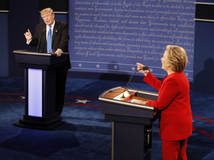 Es stand sehr viel auf dem Spiel. Das erste TV-Duell Hillary Clintons mit Donald Trump ist vorbei, und Clinton entschied es für sich. Aber was wird ihr Sieg für das sehr enge Rennen ums Weiße Haus bedeuten? Foto: epa/Rick Wilking