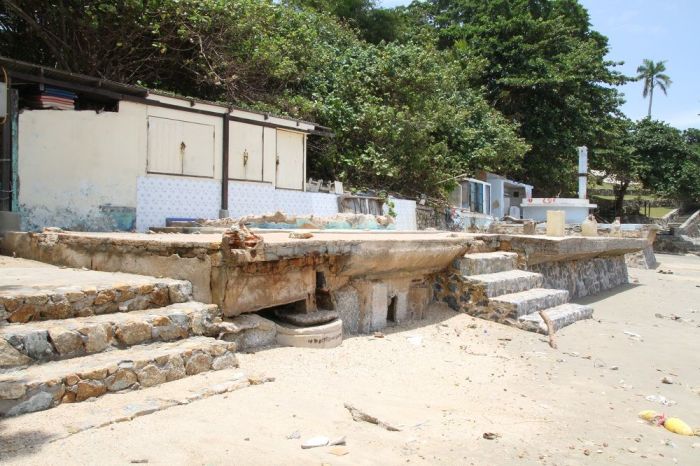 Schutt und die Ruinen der ehemaligen Strandrestaurants trüben die Urlaubsfreude. Foto: The Nation